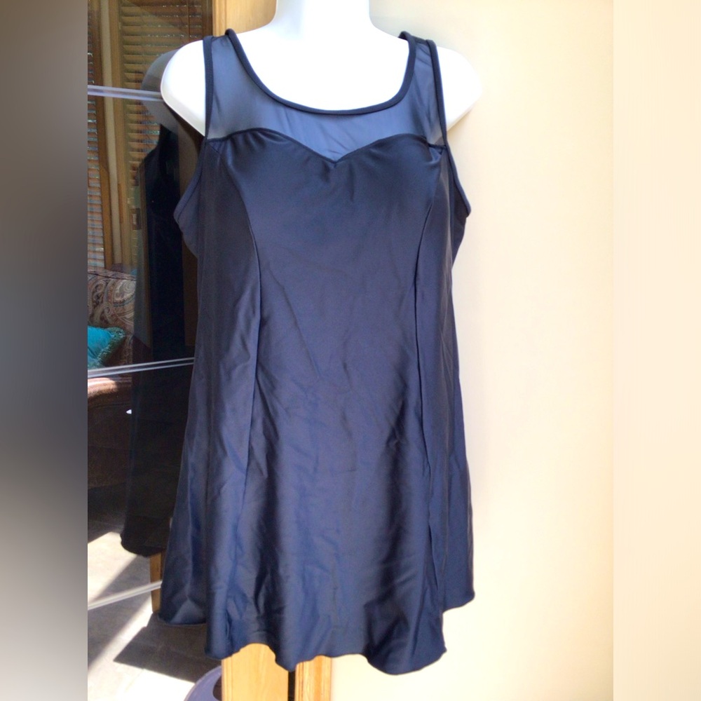 Love My Curves ladies Swimdress. NWOT.